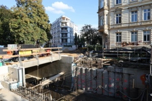 Blick auf die Baustelle Elsterbrücke.