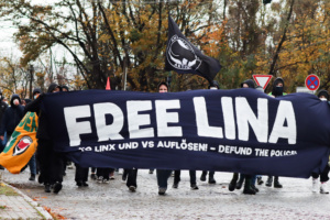 Solidemo für Lina E. vor dem Oberlandesgericht Dresden. Archivfoto: LZ
