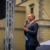 Christian Lindner spricht auf einer Bühne.