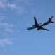 Frachtflieger im Anflug auf den Flughafen Leipzig / Halle. Foto: Ralf Julke